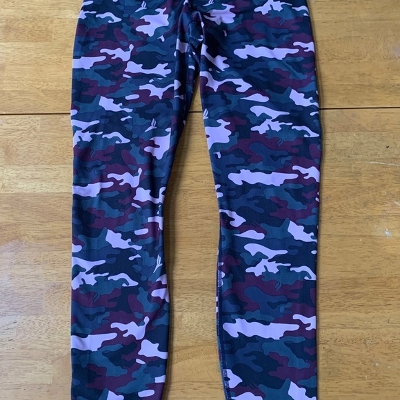 Fabletics Boost PowerHold High Waisted Camo Stretch Legging Yoga Pilates, Size S - Picture 8 of 8